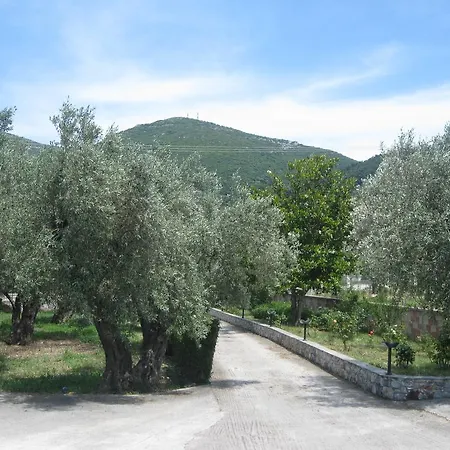 Pefkos Apartamento *