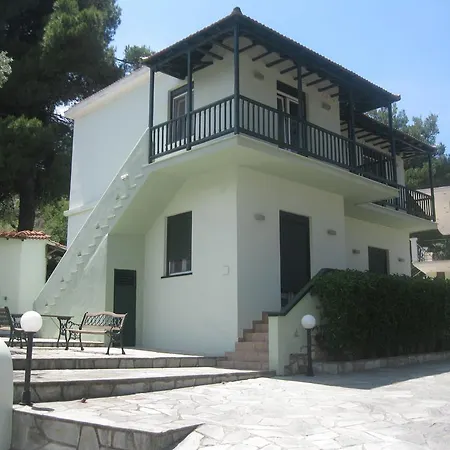 Pefkos * Skopelos Town